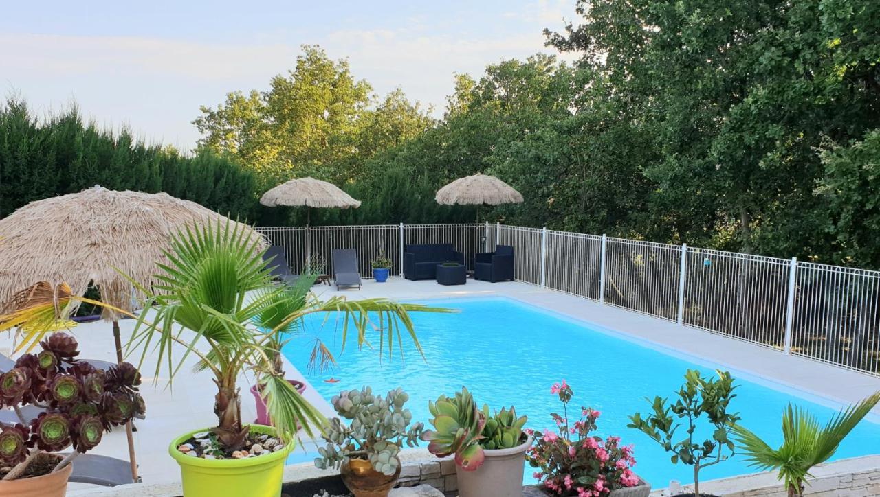 Le Clos Du Grand Chene - Gites 4 Etoiles - Saint-Marcel-d'Ardeche Екстер'єр фото