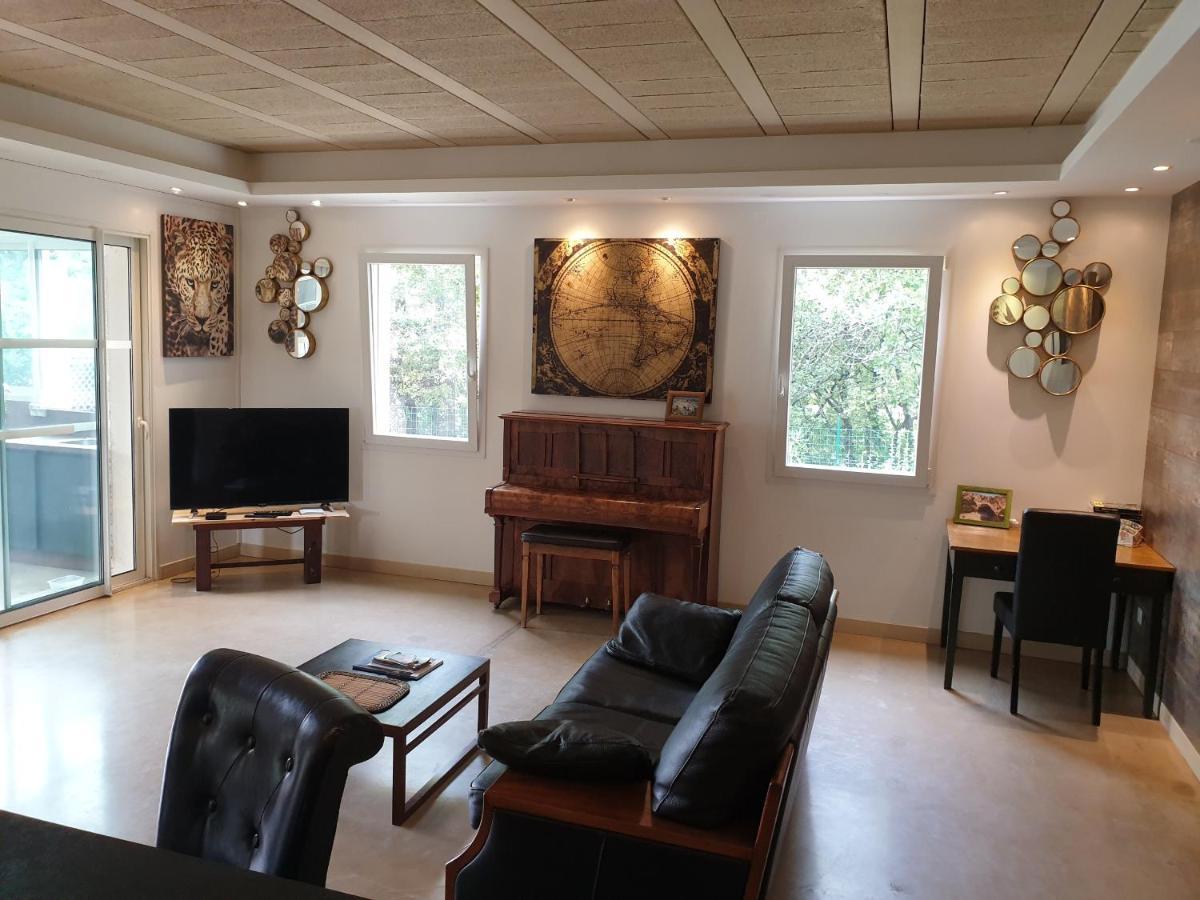 Le Clos Du Grand Chene - Gites 4 Etoiles - Saint-Marcel-d'Ardeche Екстер'єр фото