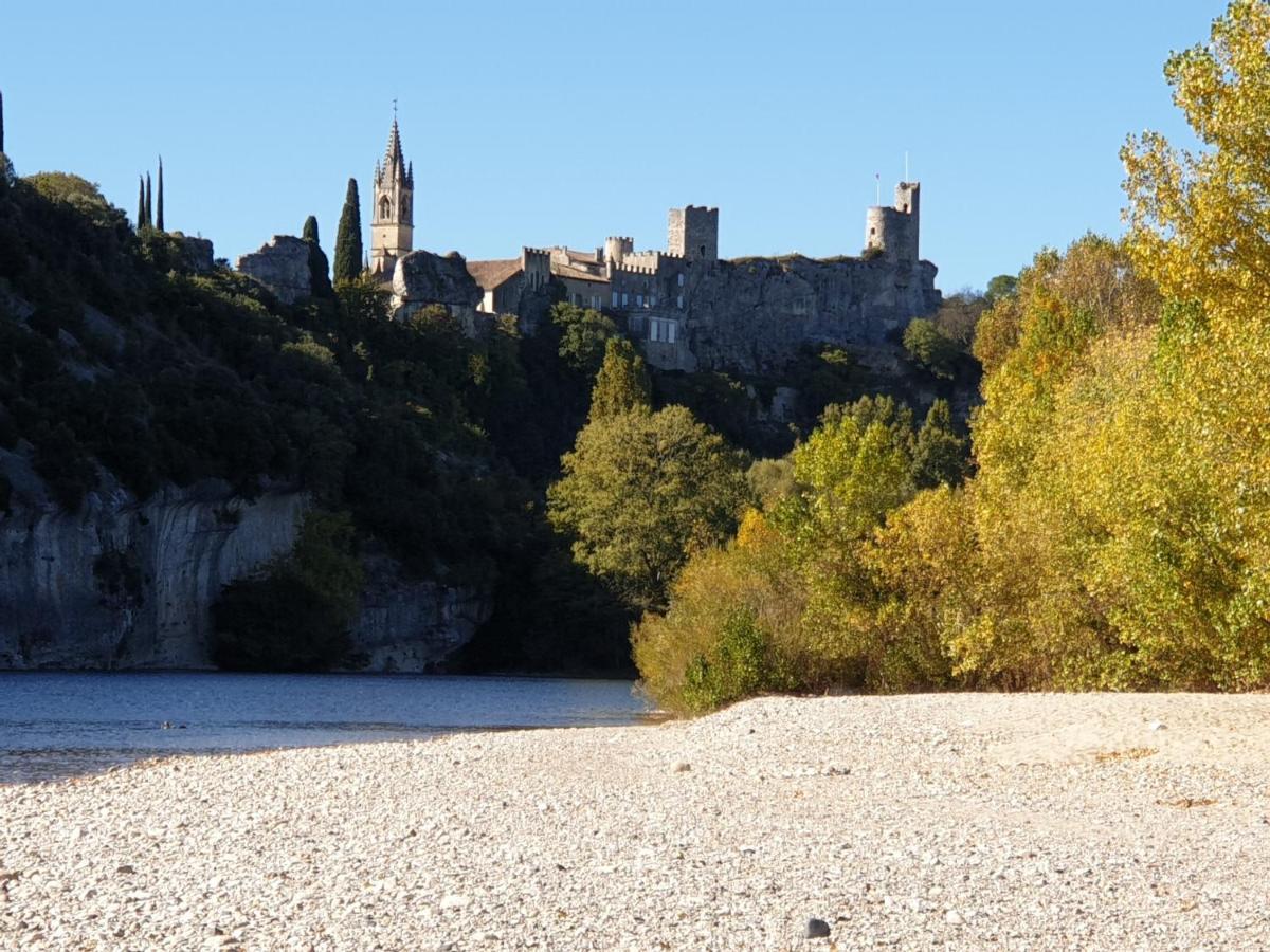 Le Clos Du Grand Chene - Gites 4 Etoiles - Saint-Marcel-d'Ardeche Екстер'єр фото